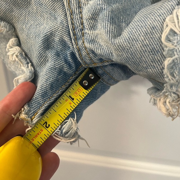 Levi's Women's Premium 501 Original Shorts - Picture 15 of 15